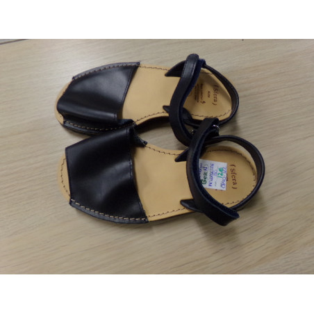 Menorquinas N 30. Azul marino. A estrenar