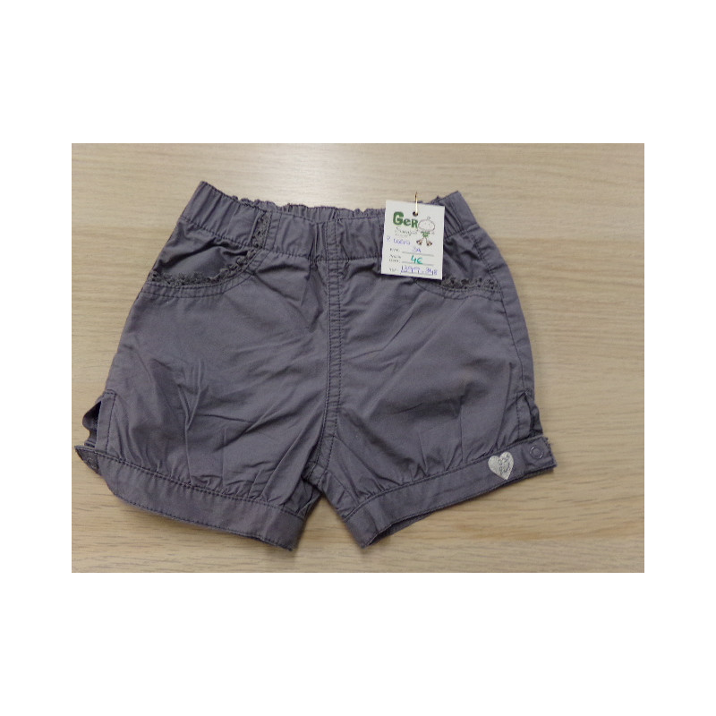 Pantalon corto talla 3 años. Segunda mano