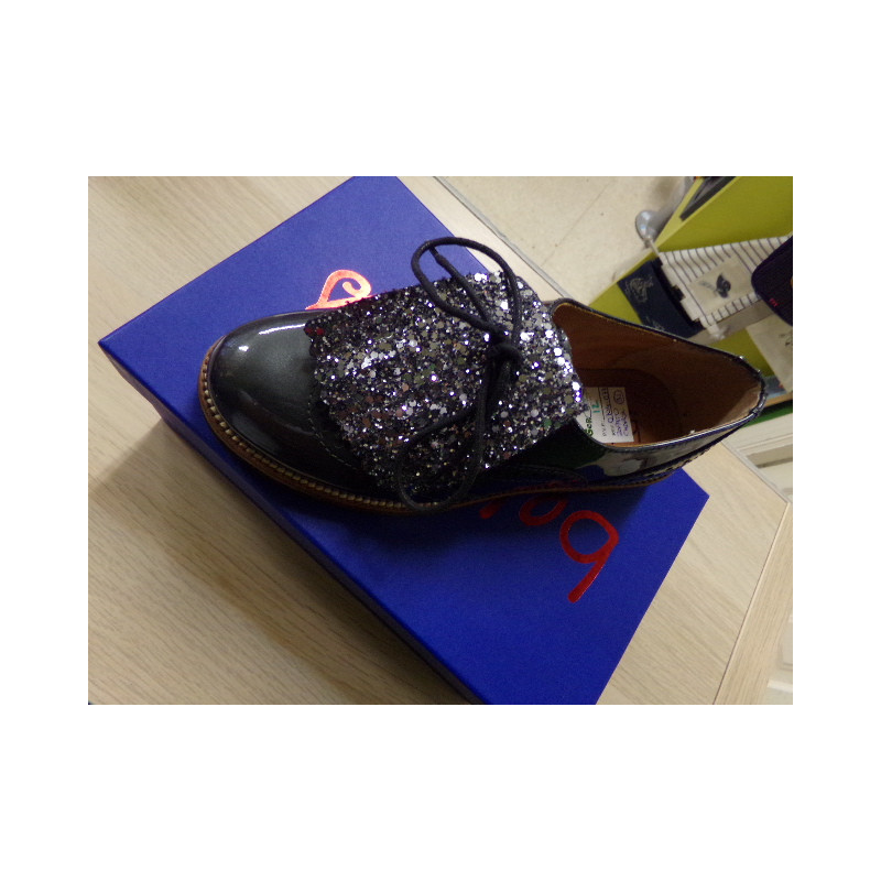 Zapato charol N 31. Segunda mano