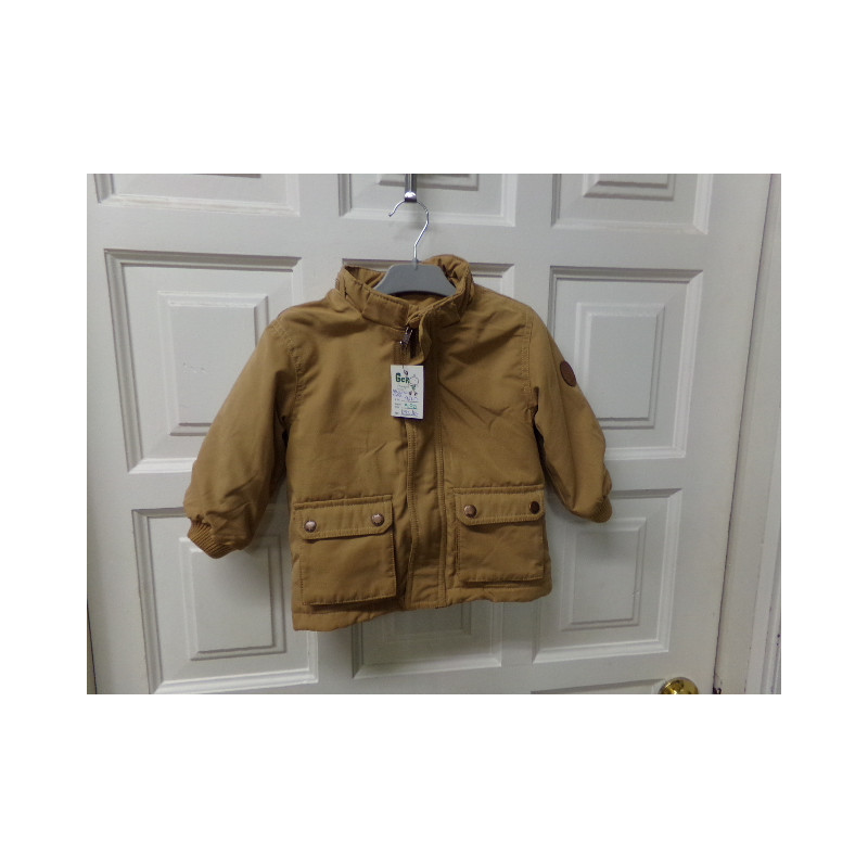 Abrigo camel talla 9-12 meses. Segund amano