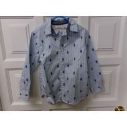 Camisa talla 5-6 años. Segunda mano