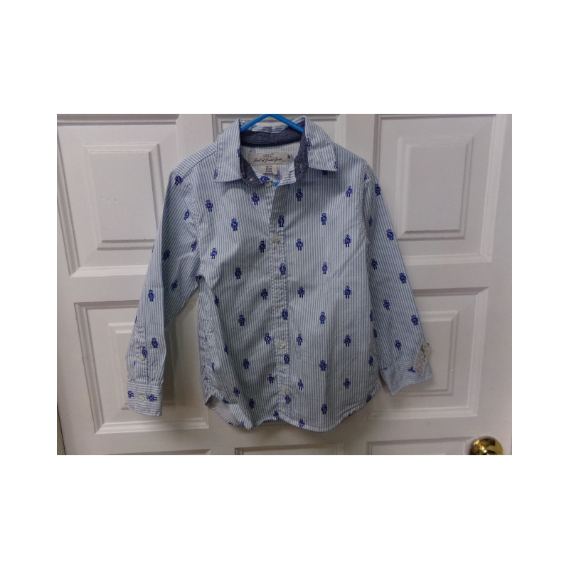 Camisa talla 5-6 años. Segunda mano