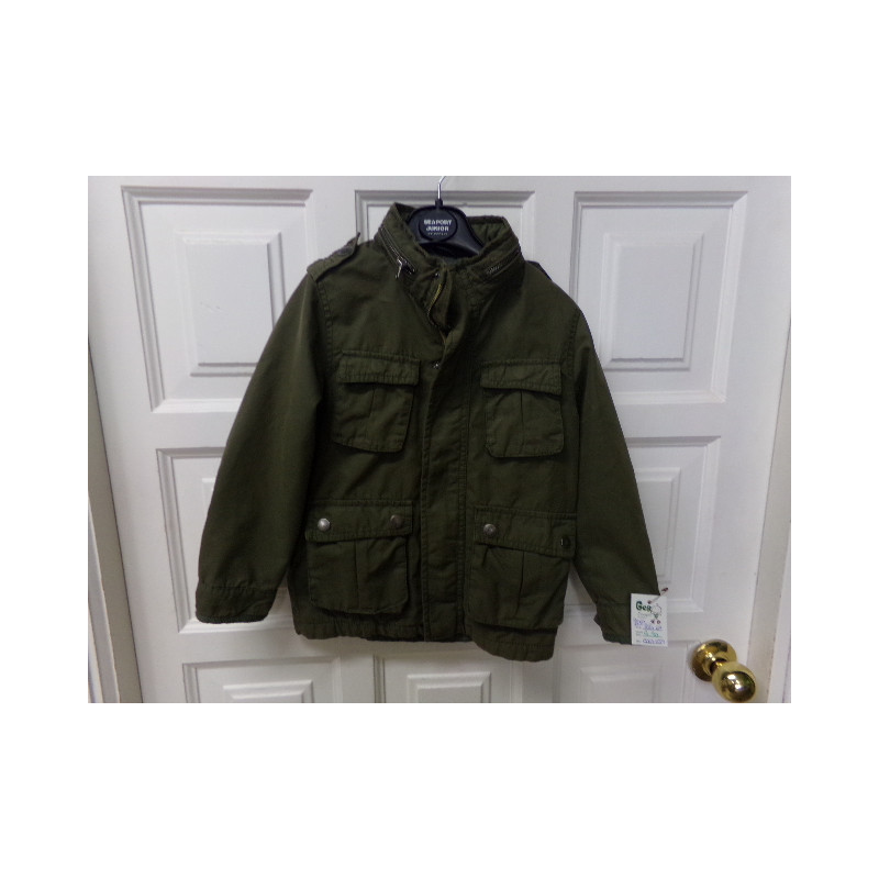 Parka verde militar talla 6 años. Zara. Segunda mano