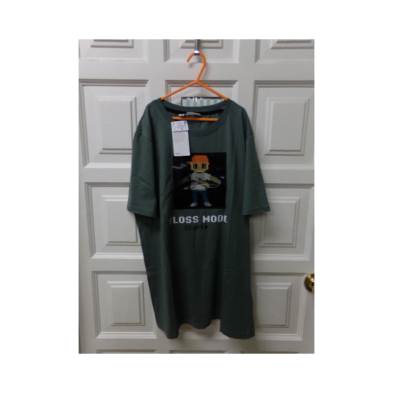 Camiseta talla 13 años. A estrenar