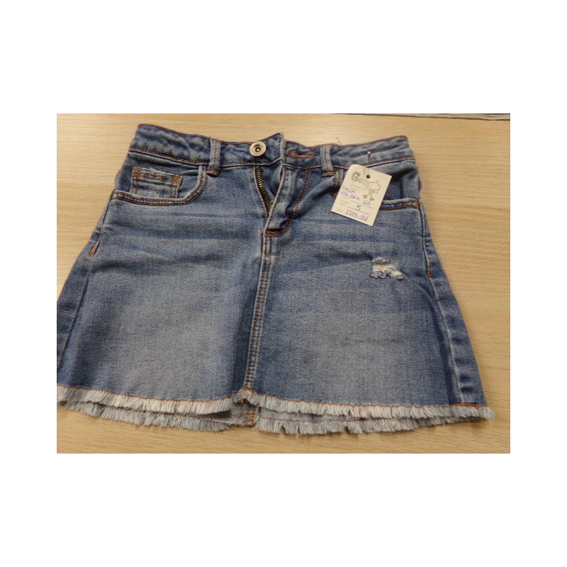 Falda vaquera talla 6 años. Zara. Segunda mano