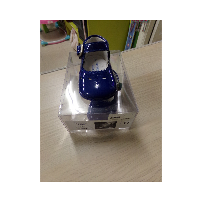 Zapato charol N 17. A estrenar