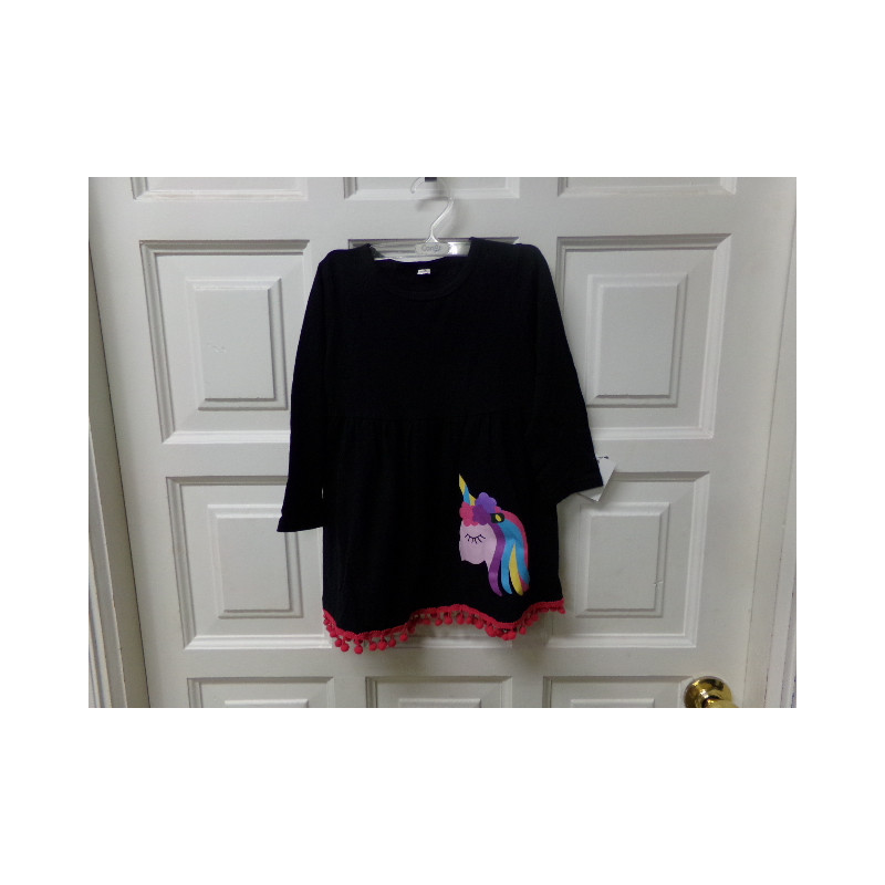 Vestido negro unicornio talla 4 años. Segunda mano