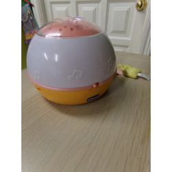 Proyector con luz de compañia y música. Chicco. Segunda mano