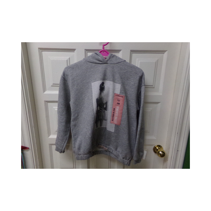 Sudadera talla 13-14 años. Zara. Segunda mano
