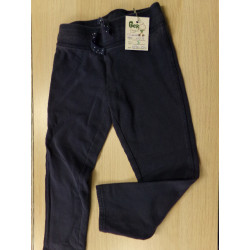 Pantalón de chandal talla 4-5 años. Segunda mano