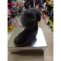 Botas de pelito N 34. Seguda mano