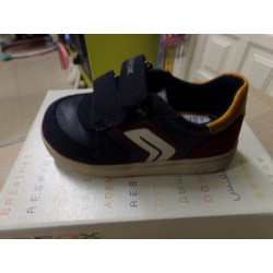 Tenis Geox N 22. Segunda mano