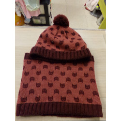 Gorro y cuello talla 8 años. Segunda mano