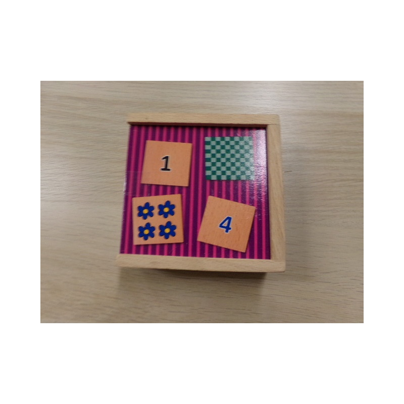 Juego de números de madera. Segunda mano