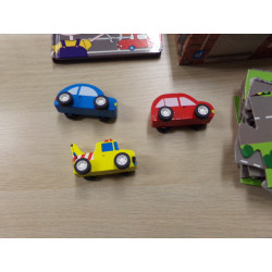 Mi garaje libro puzzle con 3 coches. Segunda mano