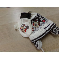 Gorro y manoplas Disney talla 48 cm. A estrenar