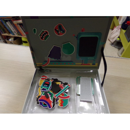 Magnetic Book. Segunda mano