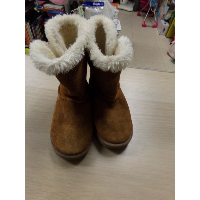 Botas de pelito N 26. Segunda mano