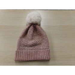 Gorro pompón. Talla 3-4 años. Segunda mano