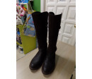 Botas marron de piel N 34. Sin uso