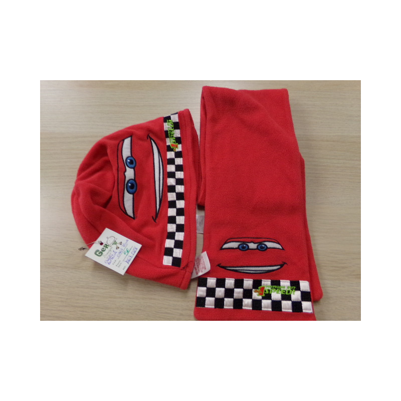 Gorro y bufanda Cars talla 7-10 años. Segund amano