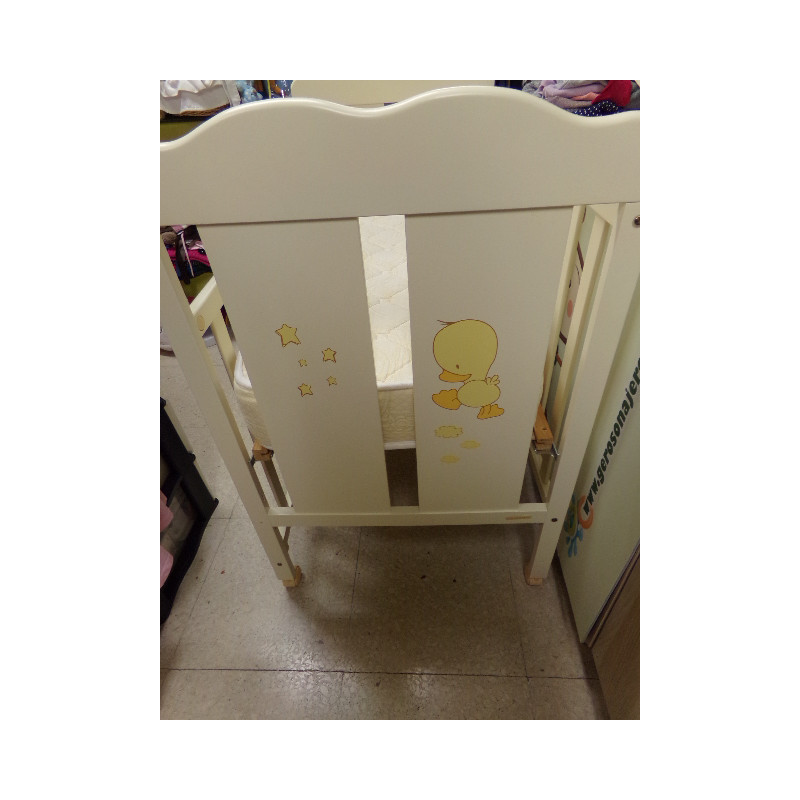 Cuna de MICUNA con colchón. Segunda mano