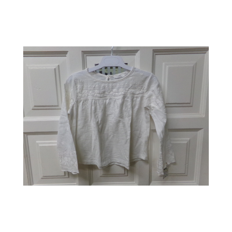 Camiseta Sfera talla 4-5 años. Segunda mano