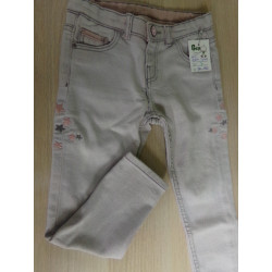 Vaquero zara talla 3-4 años. Segunda mano