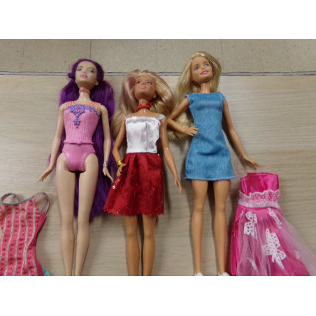 3 Barbies. con ropita. Segunda mano