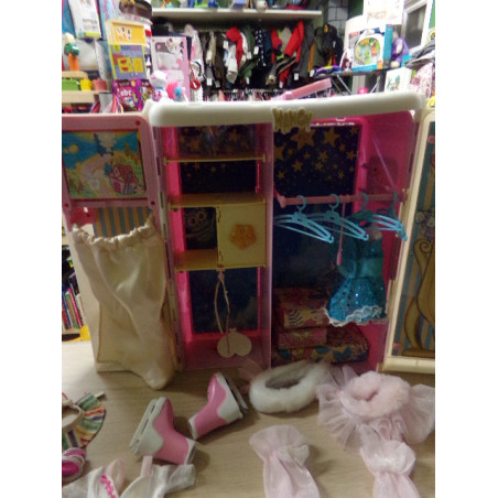 Armario Nancy con ropita. Segunda mano