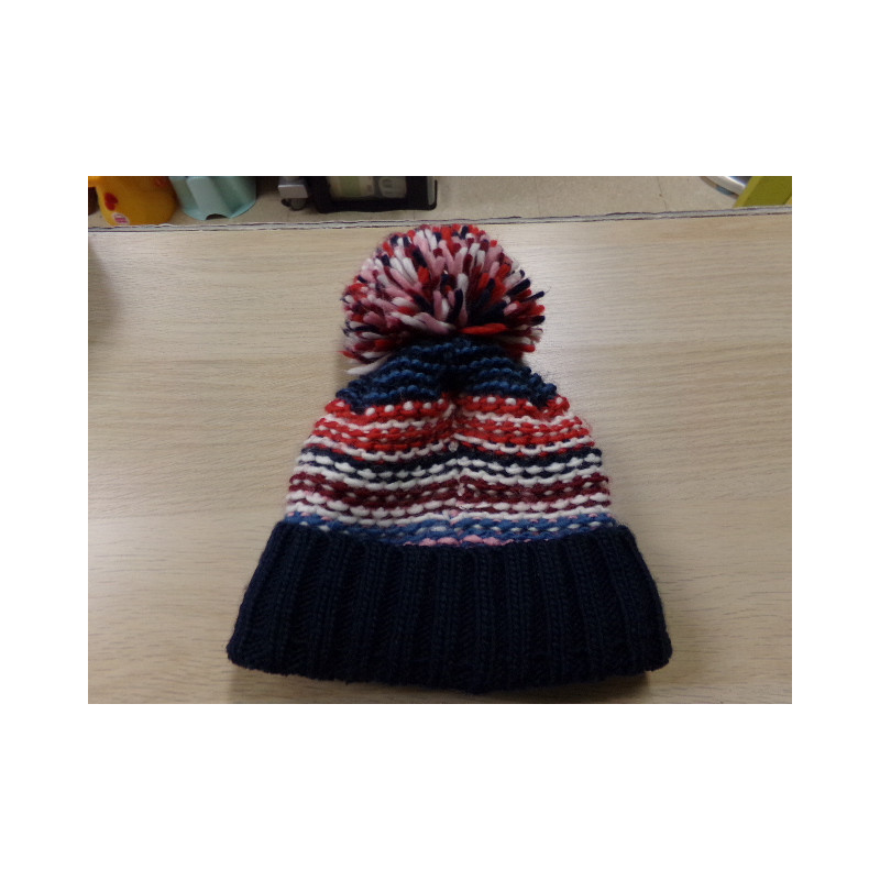 Gorro talla 6-8 años. Segunda mano