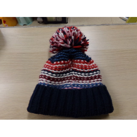 Gorro talla 6-8 años. Segunda mano