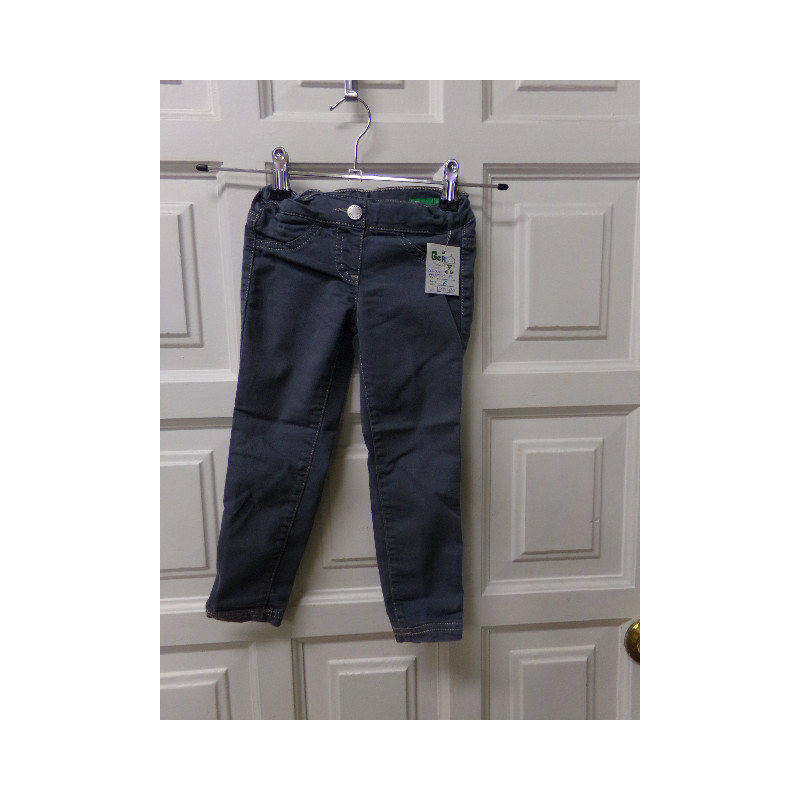 Pantalon Benetton talla 3 años. Segunda mano