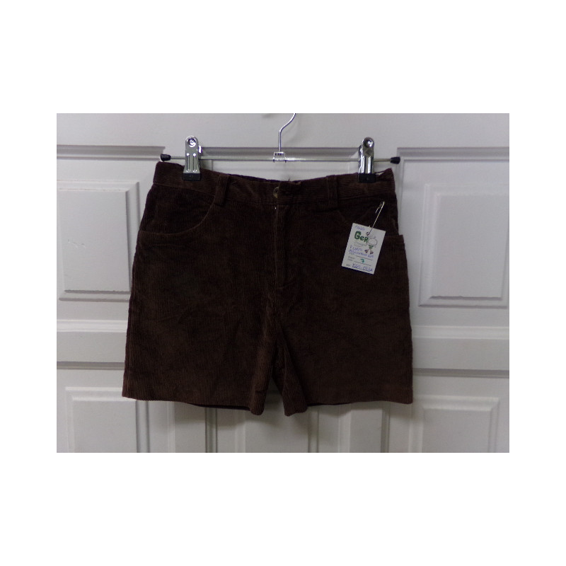 Pantalón corto Patricia Mendiluce talla 6 años. Segunda mano