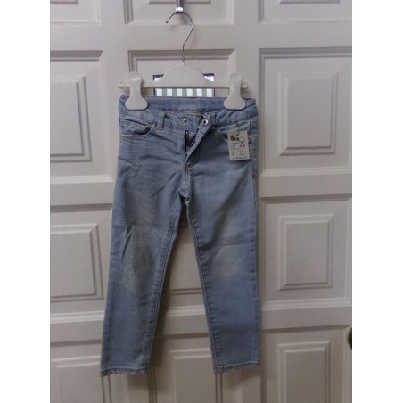 Vaquero Zara talla 3-4 años. Segunda mano