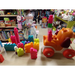 Bolsa con 60 Megablocks y perrito de paseo. Segunda mano