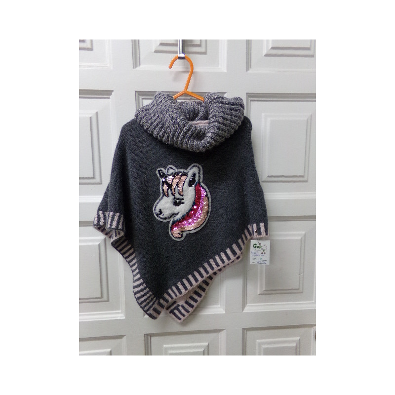 Poncho unicornio talla 4 años. Segunda mano