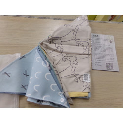 8 Baberos. a estrenar