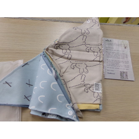 8 Baberos. a estrenar