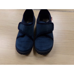 Tenis de loneta N 27. Segunda mano