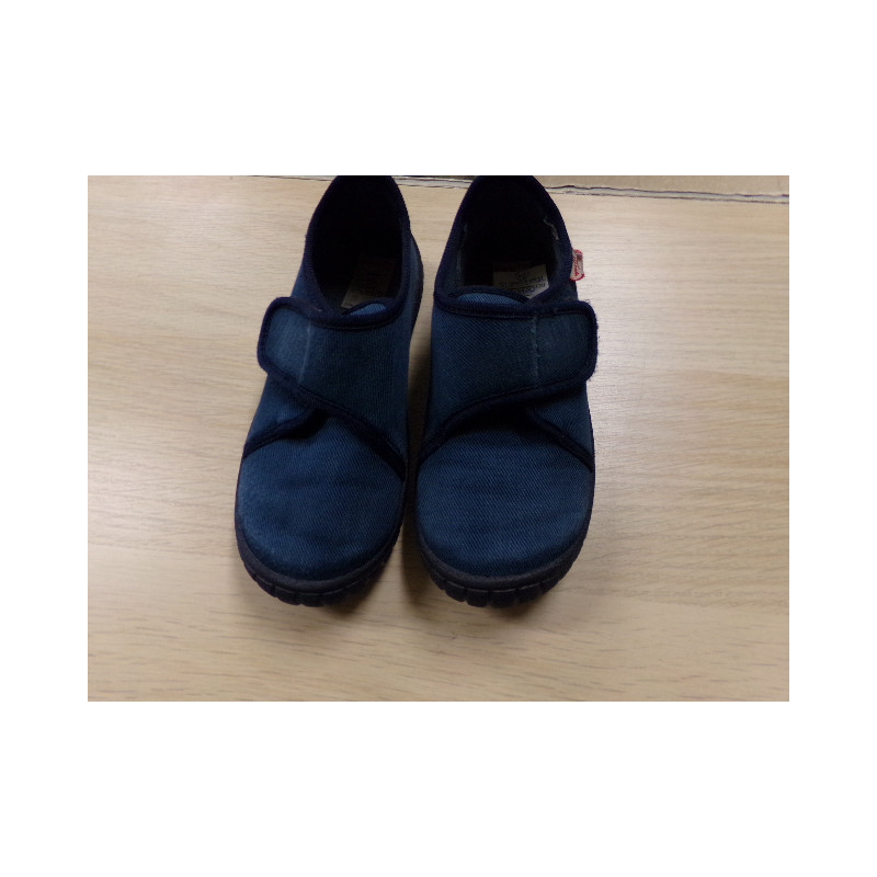 Tenis de loneta N 27. Segunda mano