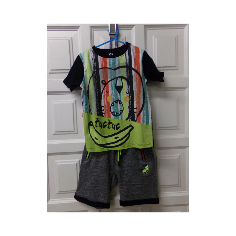 Conjunto pantalon con camiseta Tuc Tuc talla 6 años. Segunda mano