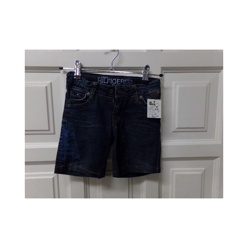 Pantalon corto Tommy talla 4 años. Segunda mano