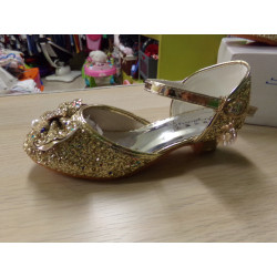 Zapatos dorados princesas N 36. Segunda mano