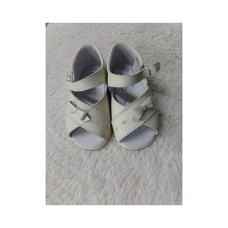 Sandalias N 22. Segunda mano