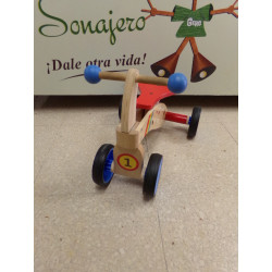 Bólido correpasillos de madera