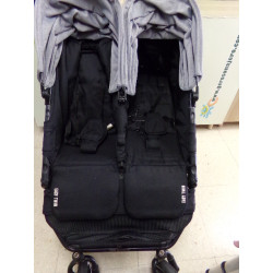 Carro gemelar paralelo Easytwin Baby Monster, 2 capazos y plástico de  lluvia. Segunda mano.