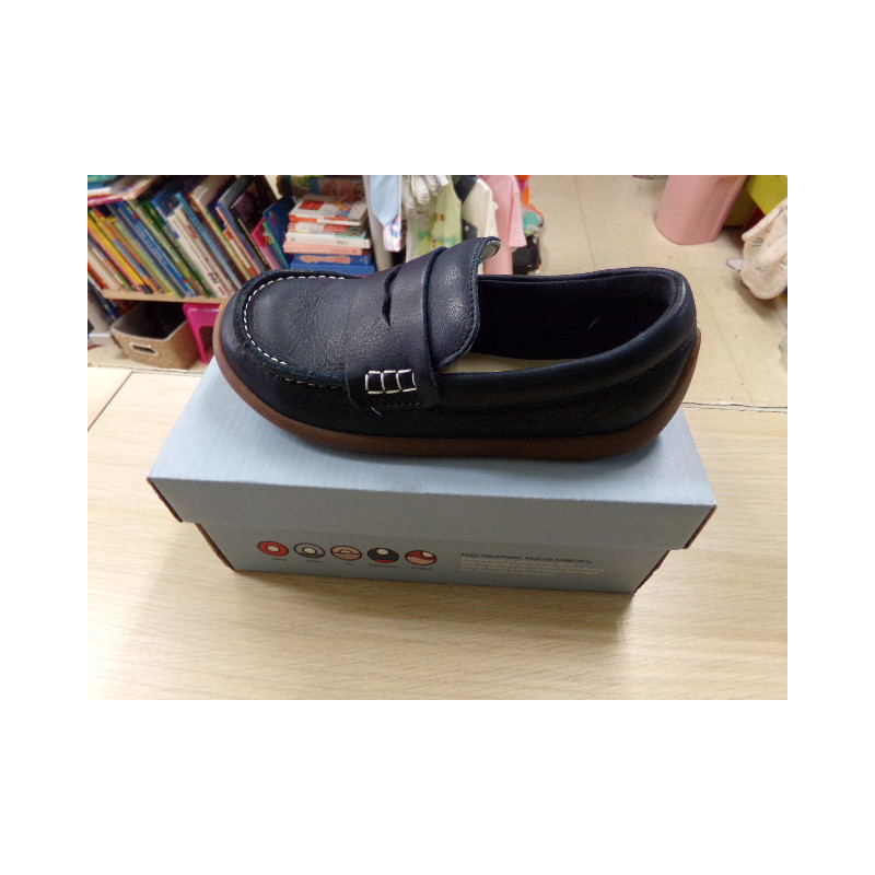 Mocasin azul marino Clarks 29. Segunda mano.