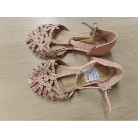 Sandalias 27. Segunda mano.