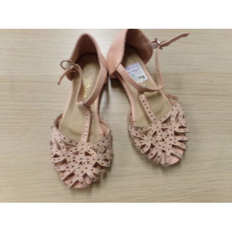 Sandalias 27. Segunda mano.